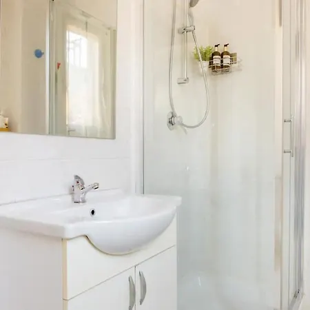 Casa In Centro Con Ampio Giardino 펜션 *