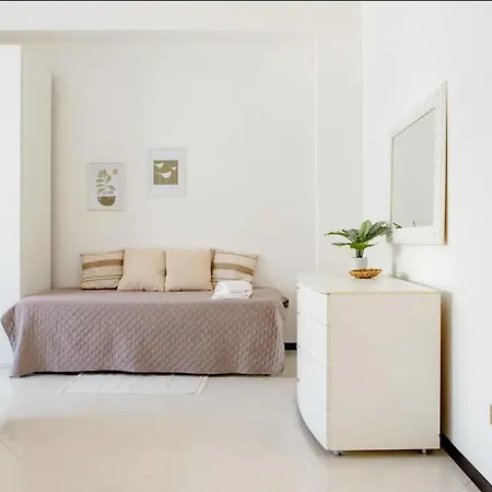 Casa In Centro Con Ampio Giardino 펜션