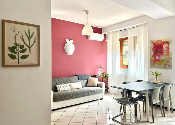 Casa In Centro Con Ampio Giardino