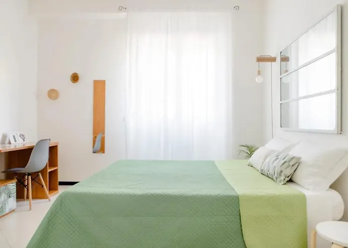 Casa In Centro Con Ampio Giardino Vakantiehuis *