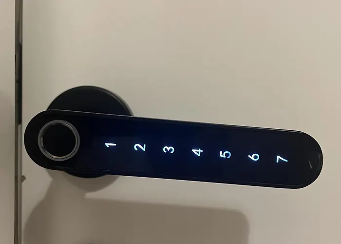 Casa In Centro Con Ampio Giardino *