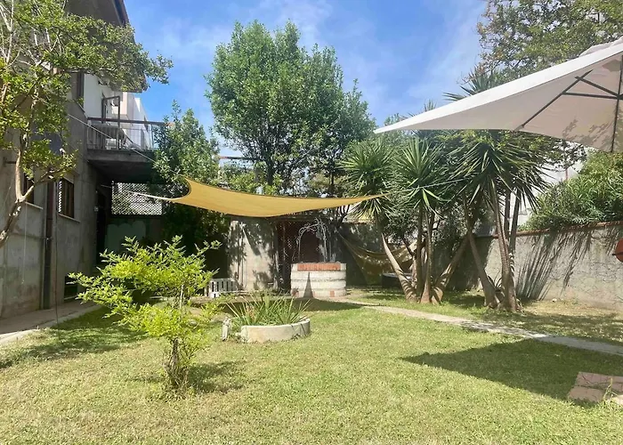 Casa In Centro Con Ampio Giardino *